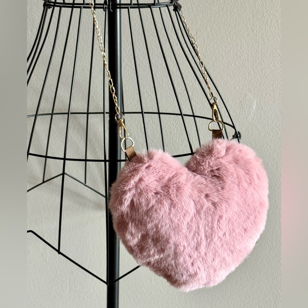 New Small Faux Fur Mauve Pink Heart Crossbody Shoulder Purse Bag w/ Love Charm